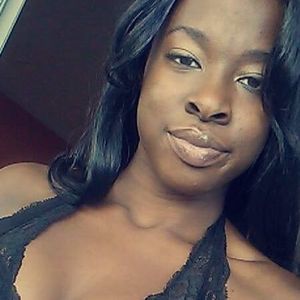 Meet your Posher, Desiree